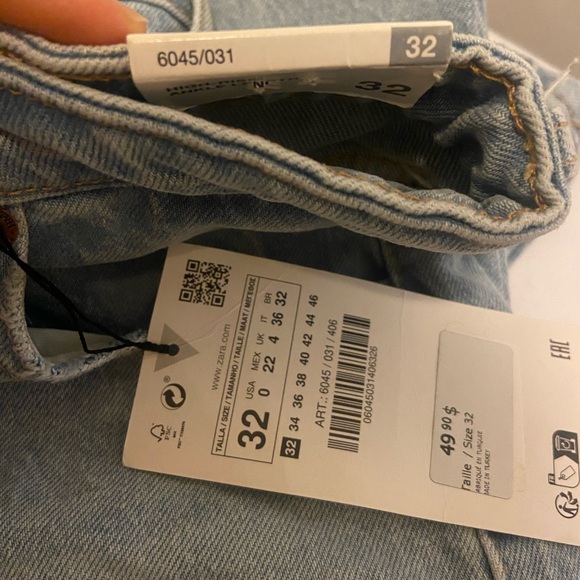 Zara high rise mom jeans - Picture 5 of 5